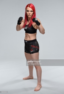 Gillian Robertson feet photo 17