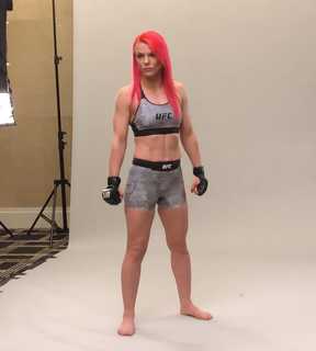 Gillian Robertson feet photo 17