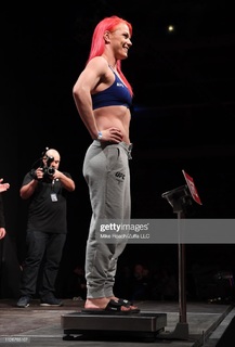 Gillian Robertson feet photo 8