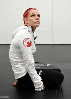 Gillian Robertson feet photo 9
