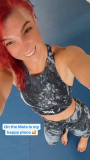 Gillian Robertson feet photo 10