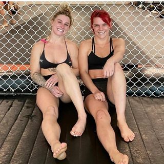 Gillian Robertson feet photo 19