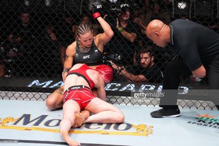Gillian Robertson feet photo 13