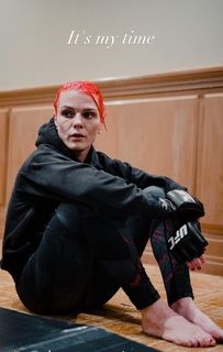 Gillian Robertson feet photo 17