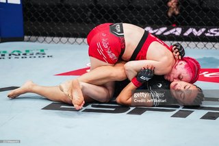 Gillian Robertson feet photo 3