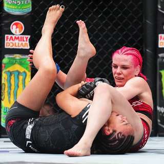 Gillian Robertson feet photo 8