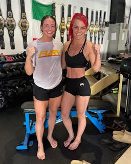 Gillian Robertson feet photo 2