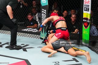 Gillian Robertson feet photo 4