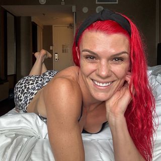 Gillian Robertson feet photo 1