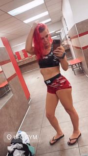 Gillian Robertson feet photo 10