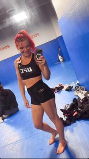 Gillian Robertson feet photo 8