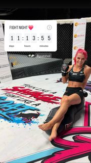 Gillian Robertson feet photo 10