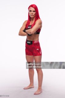 Gillian Robertson feet photo 8