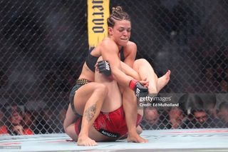 Gillian Robertson feet photo 11