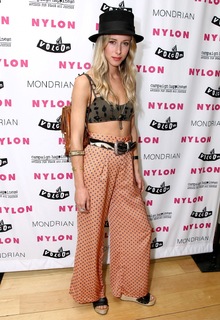 Gillian Zinser feet photo 3