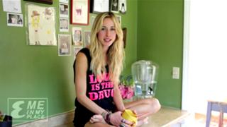 Gillian Zinser feet photo 1