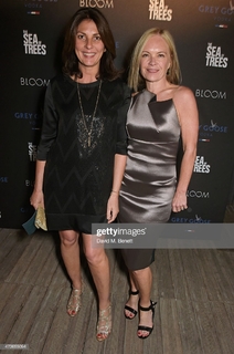 Gina Bellman feet photo 1