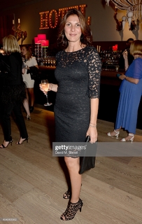 Gina Bellman feet photo 5
