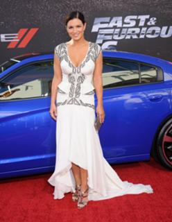 Gina Carano feet photo thumbnail