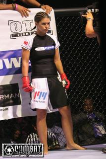 Gina Carano feet photo thumbnail