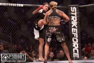 Gina Carano feet photo thumbnail