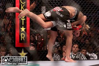 Gina Carano feet photo thumbnail