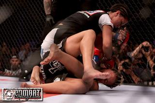 Gina Carano feet photo thumbnail