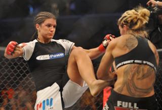 Gina Carano feet photo thumbnail