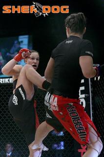 Gina Carano feet photo thumbnail