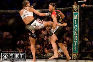 Gina Carano feet photo thumbnail