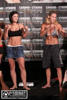 Gina Carano feet photo thumbnail