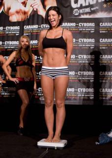 Gina Carano feet photo thumbnail