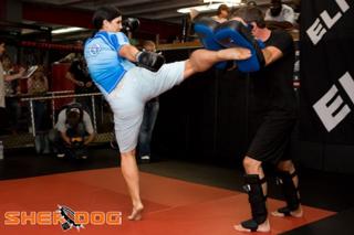 Gina Carano feet photo thumbnail
