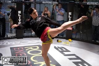 Gina Carano feet photo thumbnail