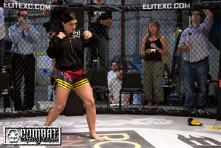 Gina Carano feet photo thumbnail