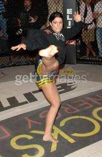 Gina Carano feet photo thumbnail