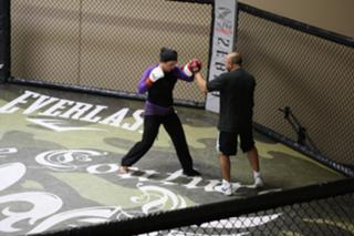 Gina Carano feet photo thumbnail
