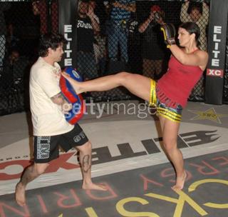 Gina Carano feet photo thumbnail