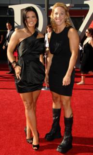 Gina Carano feet photo thumbnail