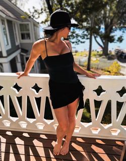 Gina Carano feet photo 1