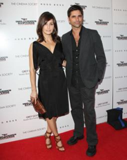 Gina Gershon feet photo thumbnail