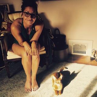 Gina Gershon feet photo thumbnail