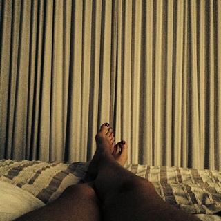 Gina Gershon feet photo thumbnail