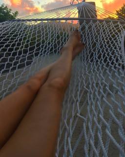 Gina Gershon feet photo thumbnail