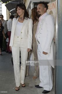 Gina Gershon feet photo thumbnail