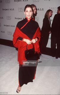 Gina Gershon feet photo thumbnail