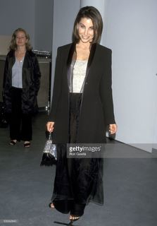 Gina Gershon feet photo thumbnail