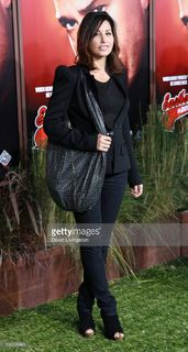 Gina Gershon feet photo thumbnail