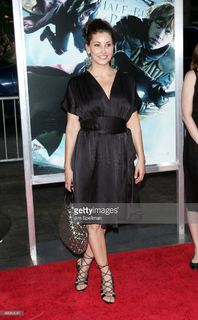 Gina Gershon feet photo thumbnail