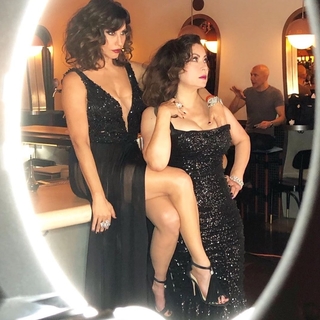 Gina Gershon feet photo thumbnail